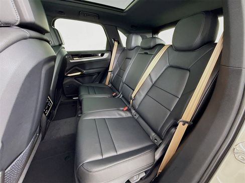 New 2026 Porsche Cayenne S image 26