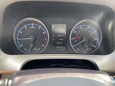 Used 2018 Toyota RAV4 XLE FWD image 22