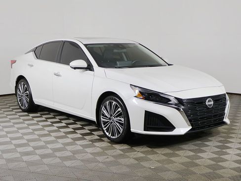 Used 2023 Nissan Altima 2.5 SL AWD/4WD image 54