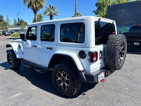 Used 2018 Jeep Wrangler Unlimited Rubicon AWD/4WD image 8