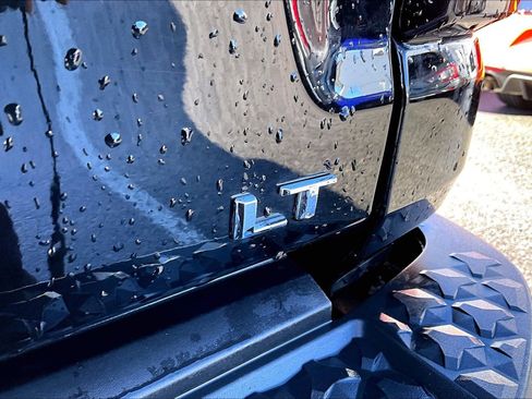 Used 2024 Chevrolet Colorado LT w/ LT Convenience Package image 8