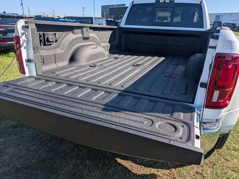 New 2026 RAM 3500 Laramie AWD/4WD image 26