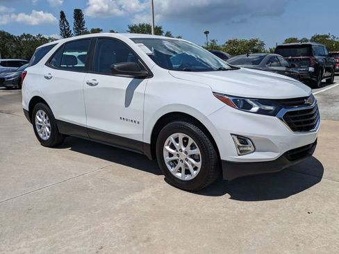 Used 2020 Chevrolet Equinox LS FWD image 1