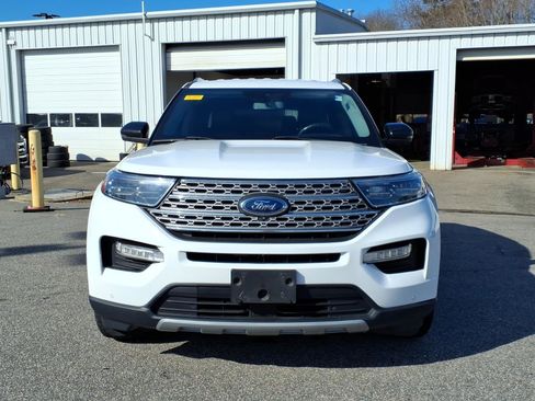 Used 2021 Ford Explorer Limited w/ Equipment Group 301A image 2