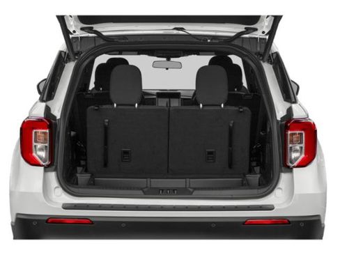 Used 2021 Ford Explorer XLT w/ Equipment Group 202A AWD/4WD image 11