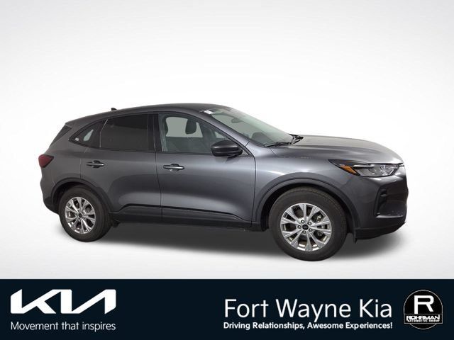 Used 2025 Ford Escape Active FWD image 6