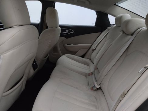 Used 2015 Chrysler 200 Limited w/ Convenience Group FWD image 18