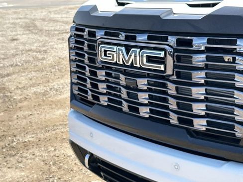 New 2026 GMC Sierra 3500 Denali Ultimate AWD/4WD image 31