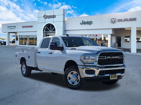 New 2024 RAM 2500 Tradesman w/ Chrome Appearance Group image 1