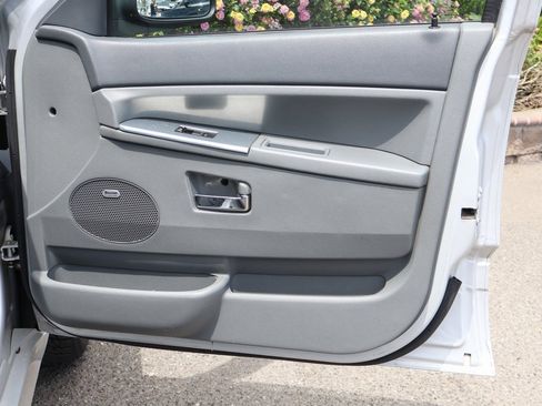 Used 2007 Jeep Grand Cherokee SRT8 w/ SRT Option Group I image 39