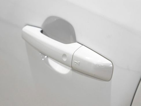 Used 2017 Jaguar F-PACE S image 47