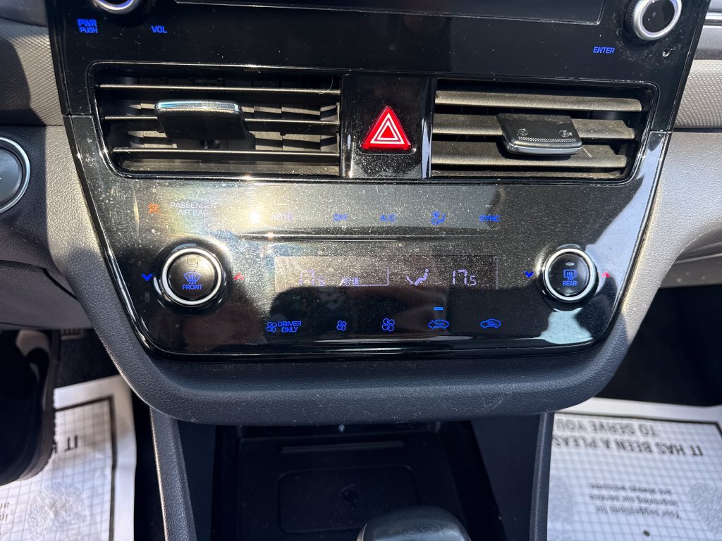 Used 2022 Hyundai Ioniq SEL FWD image 32