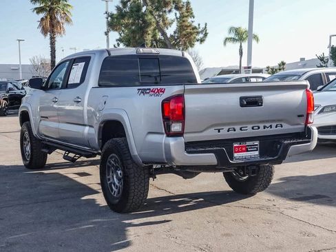 Used 2019 Toyota Tacoma TRD Sport image 6