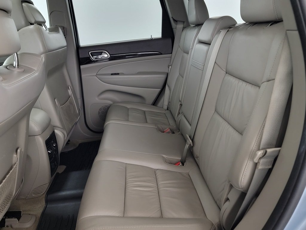 Used 2013 Jeep Grand Cherokee Laredo AWD/4WD image 13