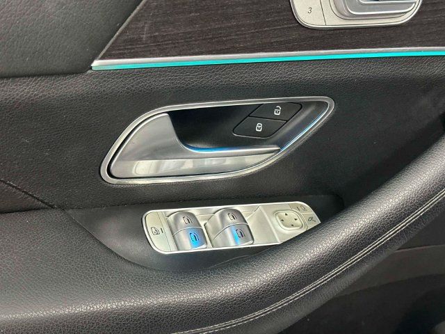 Used 2020 Mercedes-Benz GLS 450 4MATIC image 25