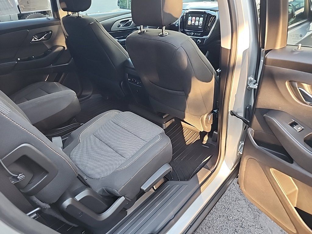 Used 2018 Chevrolet Traverse LT AWD/4WD image 27