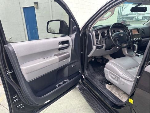 Used 2011 Toyota Sequoia Limited image 11