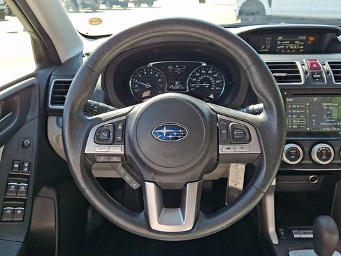 Used 2018 Subaru Forester 2.5i Premium AWD/4WD image 19