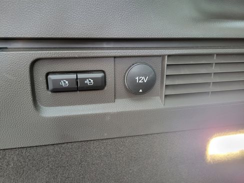 Used 2021 Lincoln Nautilus Reserve image 21