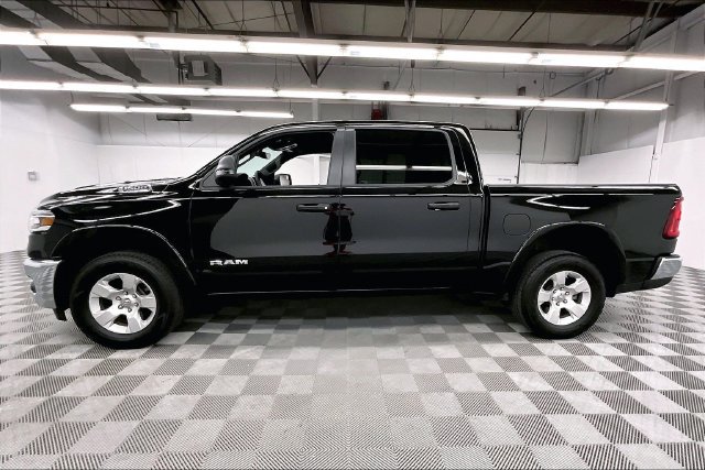 Used 2025 RAM 1500 Big Horn AWD/4WD image 14