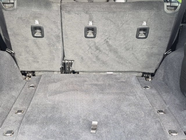Used 2021 Jeep Wrangler Unlimited Sahara AWD/4WD image 7
