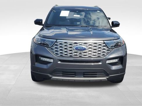 Used 2020 Ford Explorer Platinum w/ Premium Technology Package AWD/4WD image 2