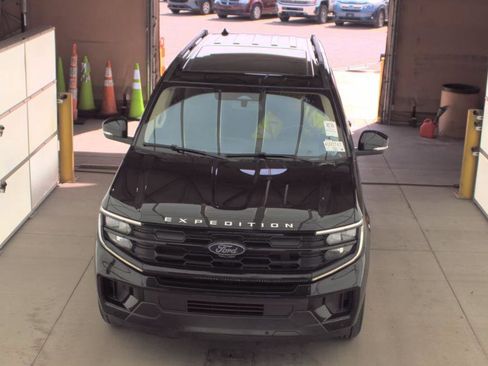 Used 2025 Ford Expedition Max Active image 15