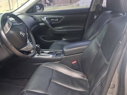 Used 2016 Nissan Altima 2.5 SL w/ 2.5 Technology w/LED Package FWD image 2