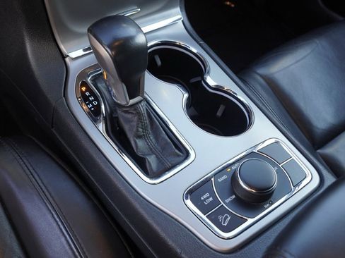 Certified 2022 Jeep Grand Cherokee Limited image 19