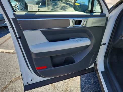 Used 2025 Hyundai Santa Fe SEL image 9