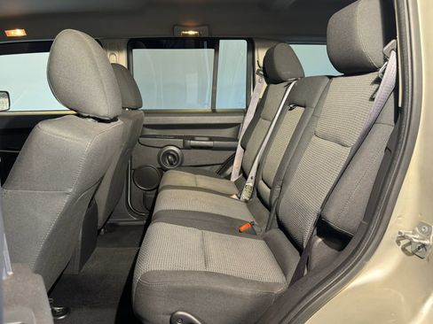 Used 2008 Jeep Commander Sport AWD/4WD image 20