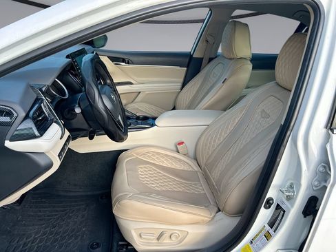 Used 2023 Toyota Camry LE FWD image 11