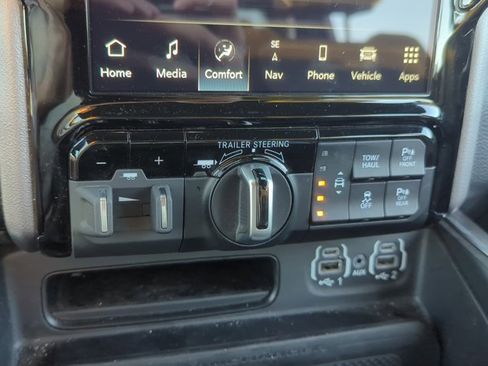 Used 2023 RAM 1500 Laramie image 21