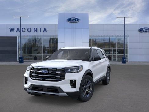 New 2026 Ford Explorer Active w/ Active Comfort Package AWD/4WD image 2