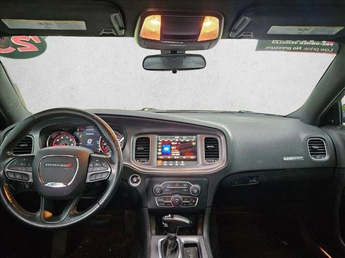 Used 2023 Dodge Charger SXT RWD image 17