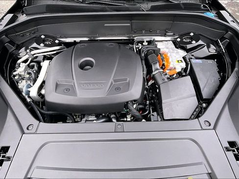 New 2026 Volvo XC90 T8 Ultra w/ Protection Package Premier image 12
