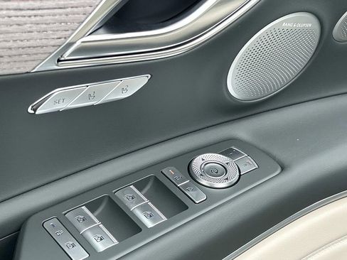 New 2026 Genesis GV80 2.5T Prestige AWD/4WD image 18