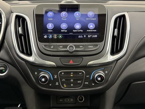 Used 2020 Chevrolet Equinox Premier image 30