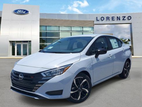 Used 2025 Nissan Versa SR w/ Trunk Package FWD image 1