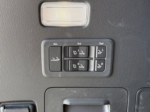 Used 2024 Lexus LX 600 4WD w/ Luxury Package image 43