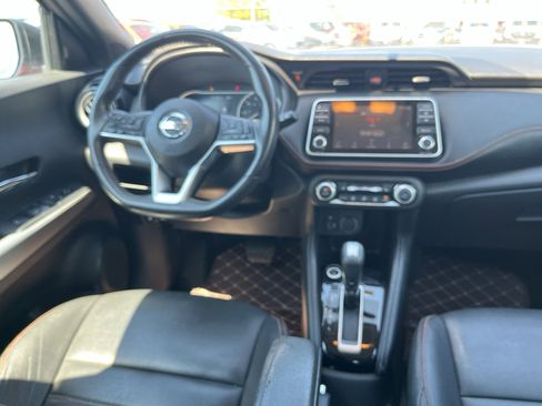 Used 2019 Nissan Kicks SR w/ SR Premium Package image 30