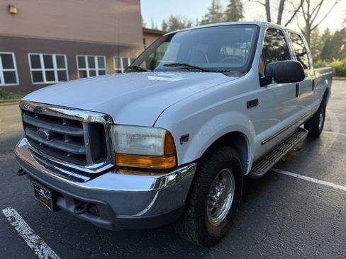 Used 2000 Ford F250 Lariat image 1