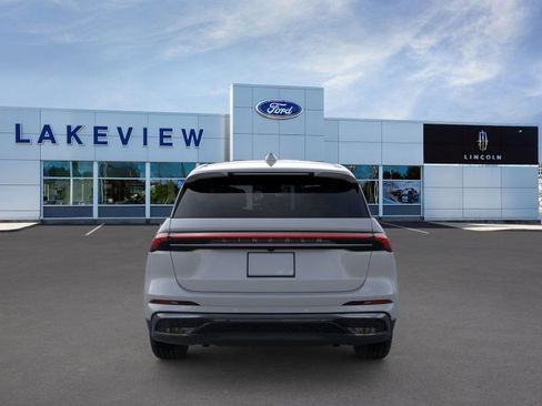 New 2026 Lincoln Nautilus Premier w/ Jet Appearance Package image 5