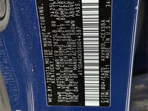 Used 2025 Toyota Camry SE image 34