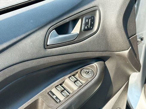 Used 2018 Ford Escape Titanium AWD/4WD image 25