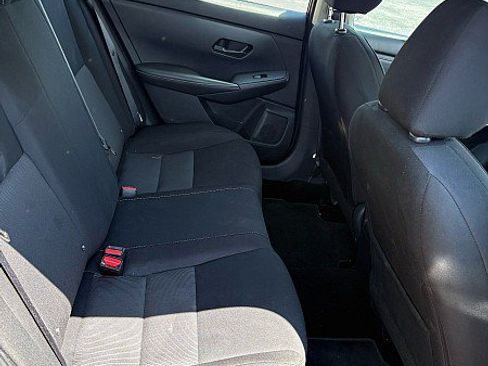 Used 2024 Nissan Sentra SV FWD image 14