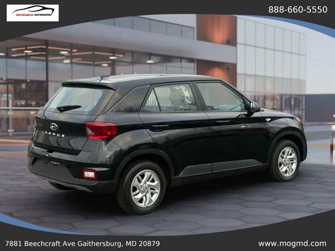 Used 2023 Hyundai Venue SE w/ Cargo Package image 12