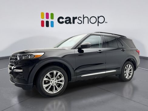 Used 2023 Ford Explorer XLT w/ Equipment Group 202A AWD/4WD image 1