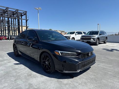 Used 2025 Honda Civic Sport image 3