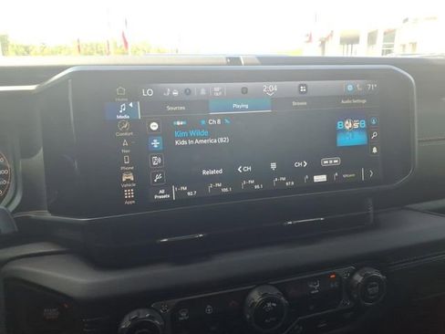 Used 2025 Jeep Wrangler Sahara image 19